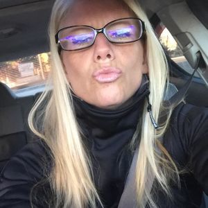 Meet your Posher, Leigh